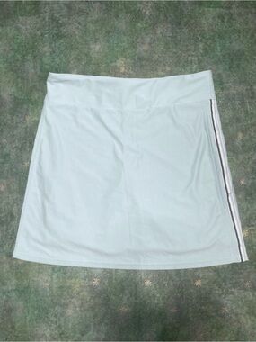 Movetes Light Blue Zada Proformance Golf Skort Sz M, Side Stripes, Media Pockets